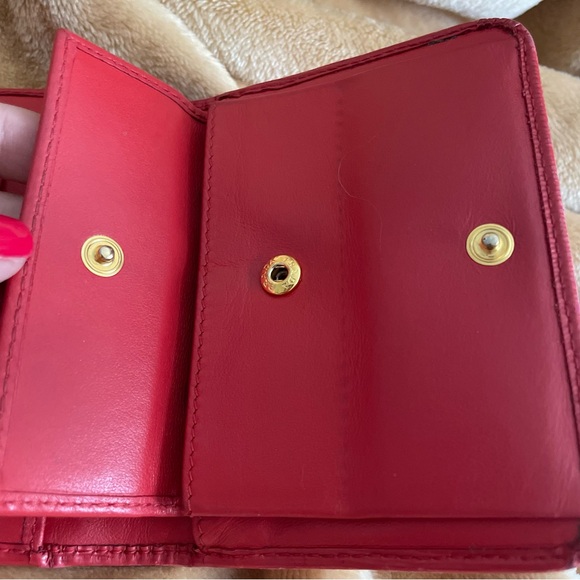Prada red saffiano trifold wallet - Picture 10 of 16